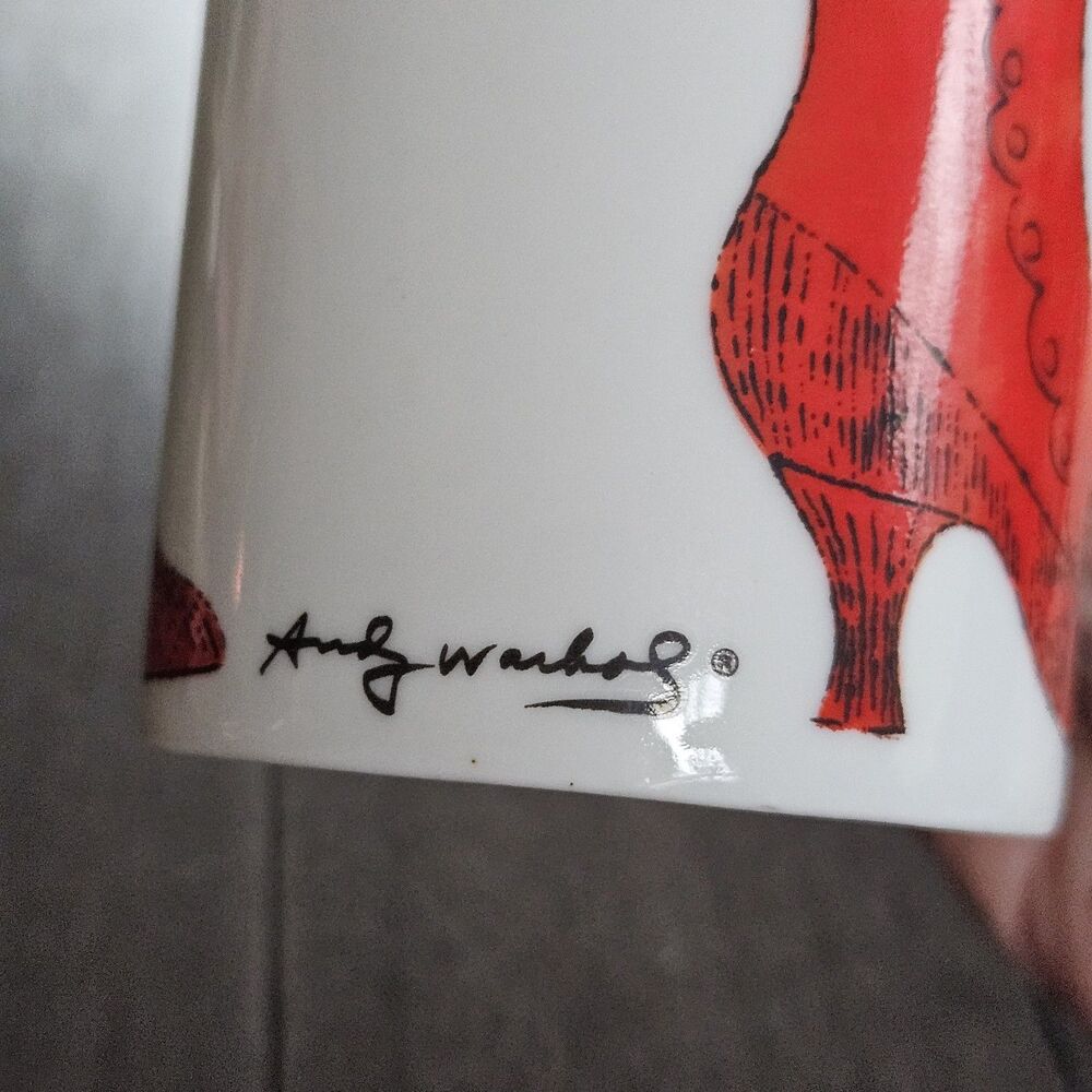 Porcelain Andy Warhol Christmas Mug Holly Victorian Boot Shoe - Picture 3 of 3